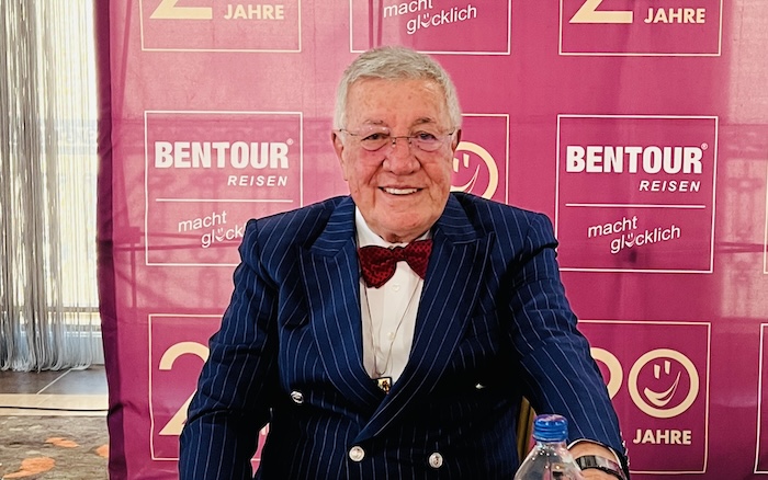 Kadir Uğur: Aylin Hanım TÜRSAB’ta Yeni Bir Dönem Başlatacak Kadir Uğur: Aylin Hanım TÜRSAB’ta Yeni Bir Dönem Başlatacak