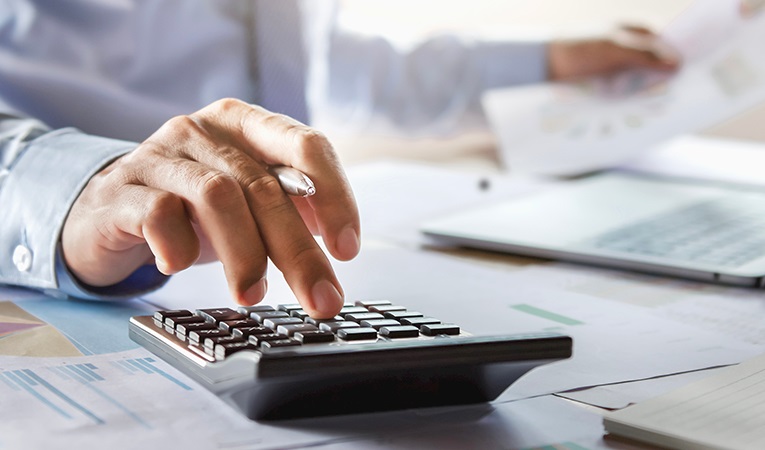 Batı ülkelerinde artan borçlar yeni finansal kriz riskini artırıyor Batı ülkelerinde artan borçlar yeni finansal kriz riskini artırıyor