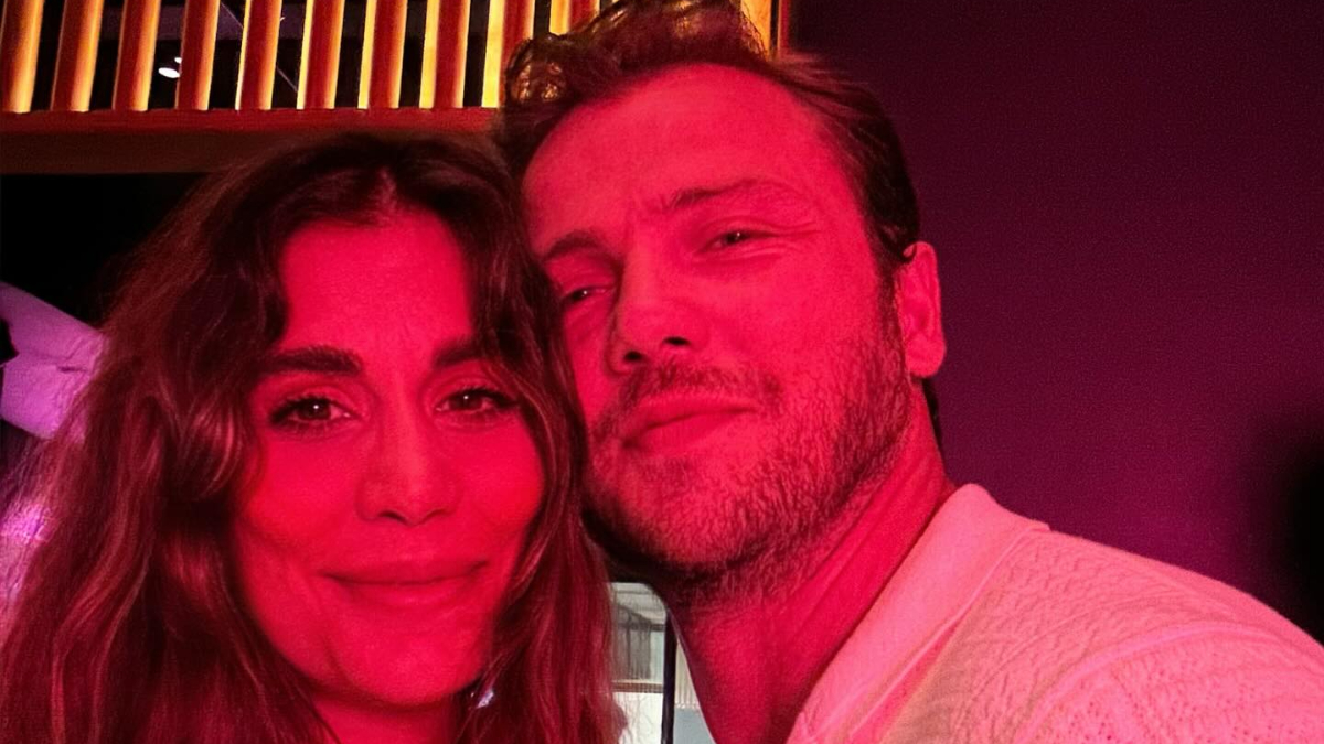 Tolga Sarıtaş ve Zeynep Mayruk’un bebekleri doğdu! Ünlü çift, oğullarına Ali adını verdi Tolga Sarıtaş ve Zeynep Mayruk’un bebekleri doğdu! Ünlü çift, oğullarına Ali adını verdi