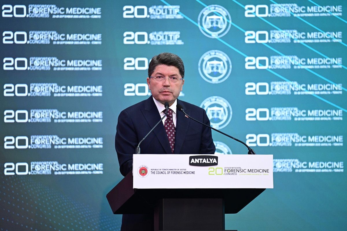 Yılmaz Tunç: İsrail’in o soykırım suçluları da bir gün hesap verecek Yılmaz Tunç: İsrail’in o soykırım suçluları da bir gün hesap verecek