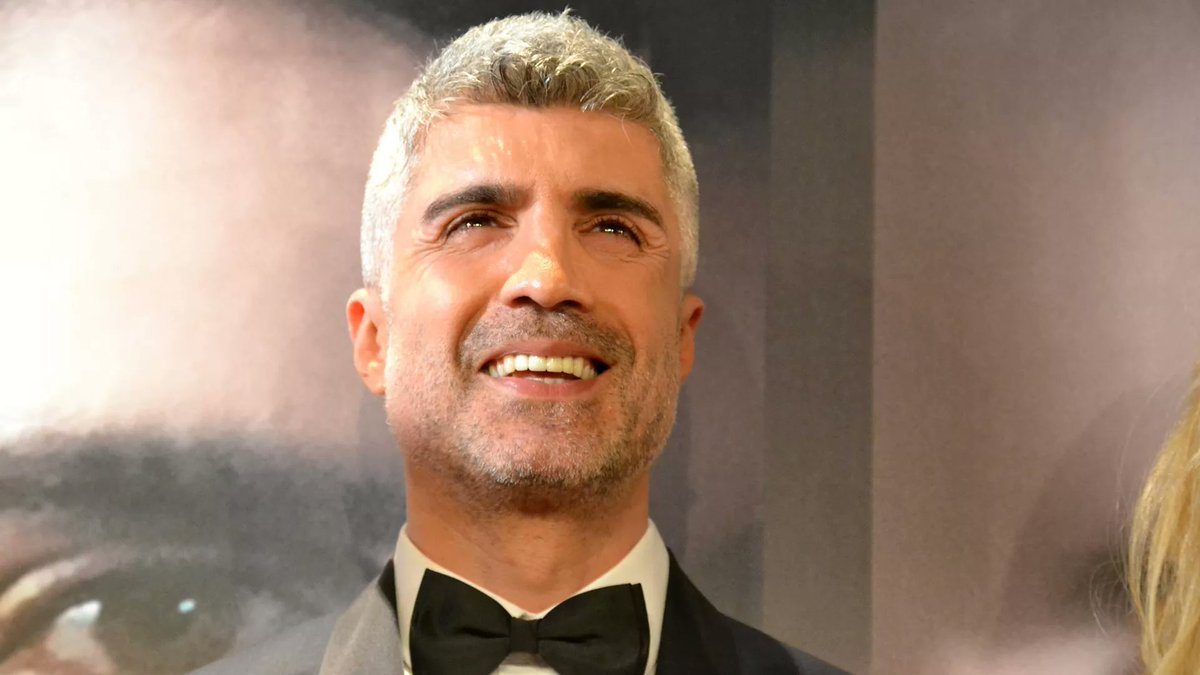 Özcan Deniz, sahnedeki sözleriyle korkuttu: Bir daha beni göremeyebilirsiniz Özcan Deniz, sahnedeki sözleriyle korkuttu: Bir daha beni göremeyebilirsiniz