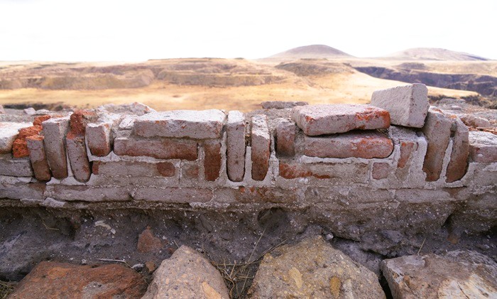 Ani Ören Yeri’nde Selçuklu Dönemine Ait Kümbet Bulundu
