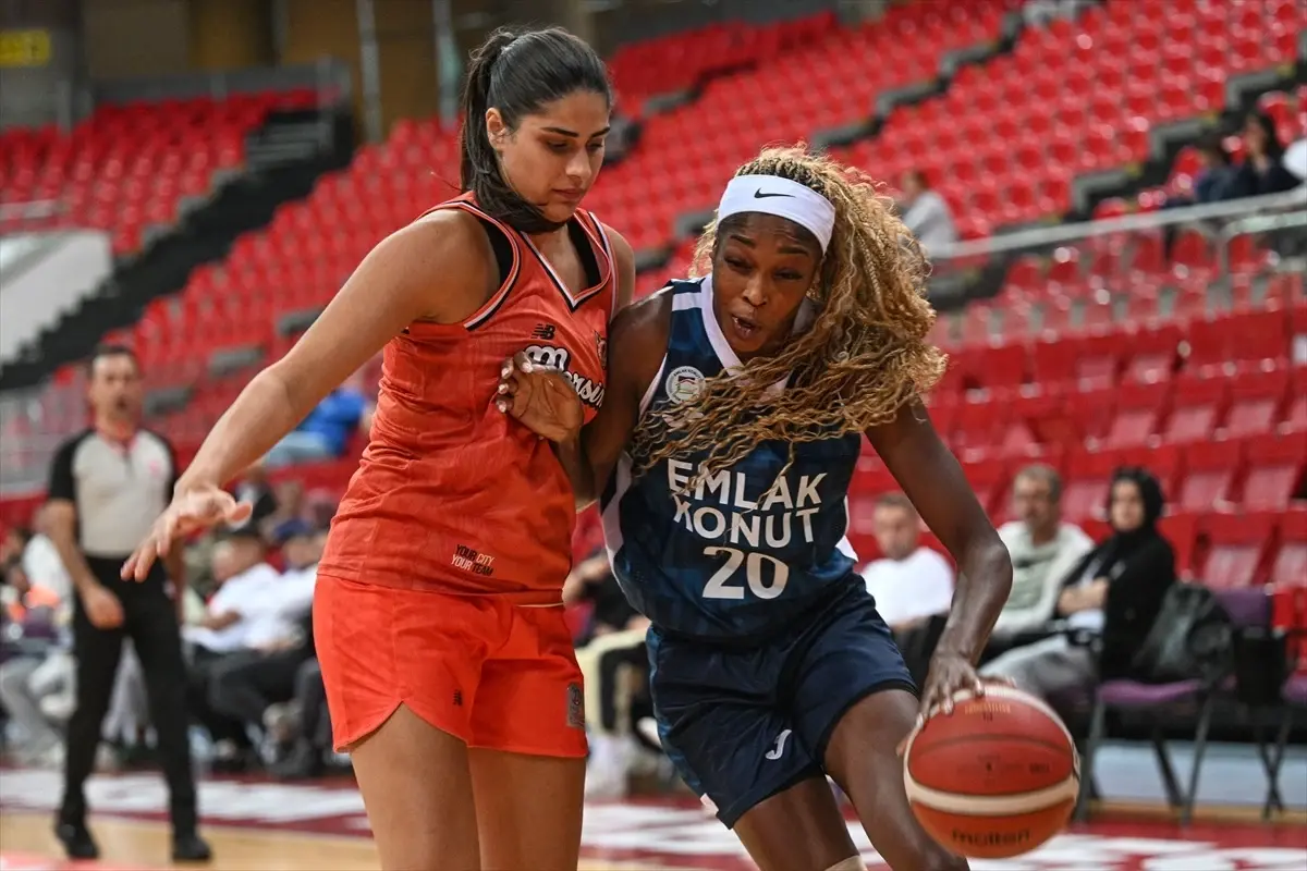 Emlak Konut, Çimsa ÇBK Mersin’i 85-79 Yenerek Erciyes Kupası’nda Galip Geldi Emlak Konut, Çimsa ÇBK Mersin’i 85-79 Yenerek Erciyes Kupası’nda Galip Geldi