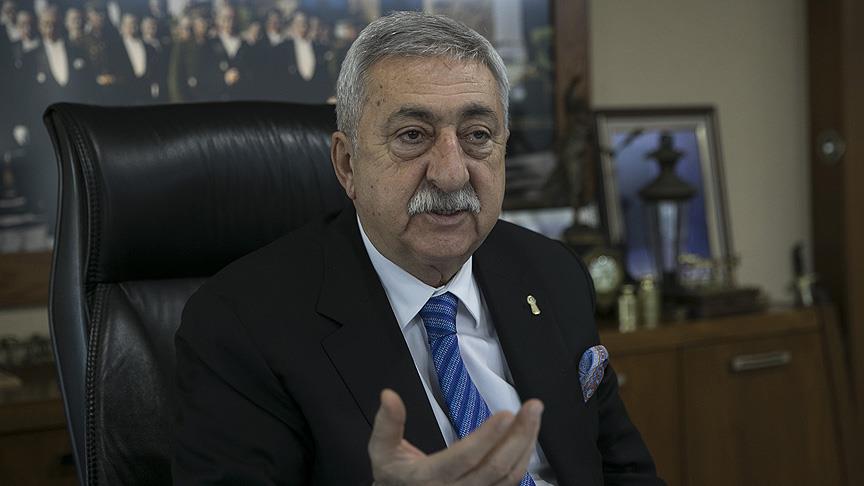 TESK Başkanı Palandöken: “Türkçe tabelaya vergi muafiyeti gelmeli” TESK Başkanı Palandöken: “Türkçe tabelaya vergi muafiyeti gelmeli”