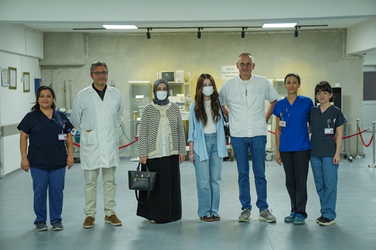 Kalp hastası gence, 14 yıl önce annesini ameliyat eden ekipten nakil Kalp hastası gence, 14 yıl önce annesini ameliyat eden ekipten nakil