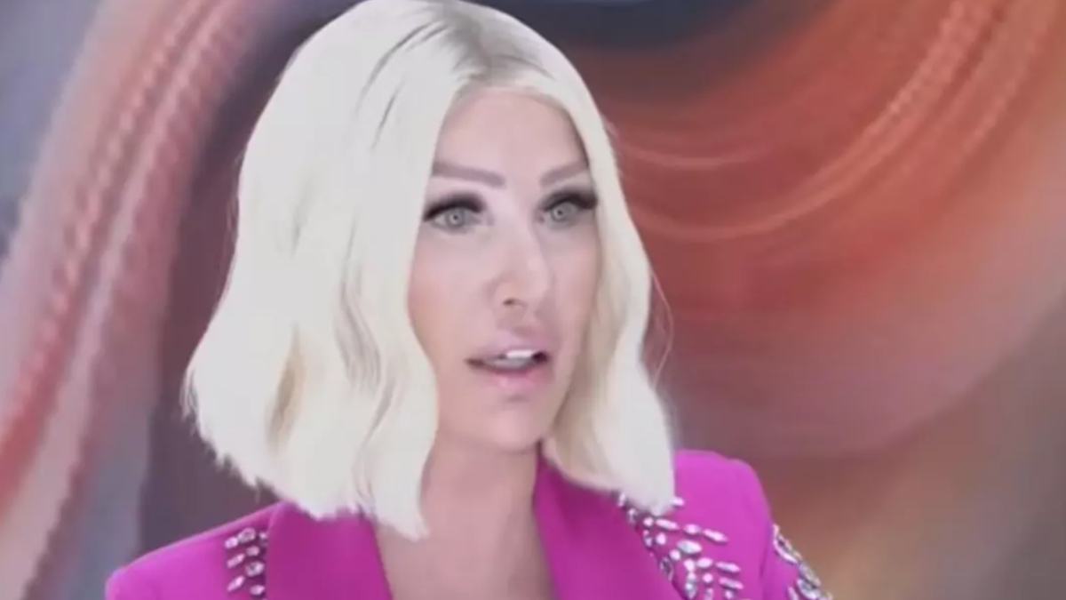 Seda Sayan annesinin yaptıklarını anlattı: “Evdeki kadınlara kafasını takıyor” Seda Sayan annesinin yaptıklarını anlattı: “Evdeki kadınlara kafasını takıyor”