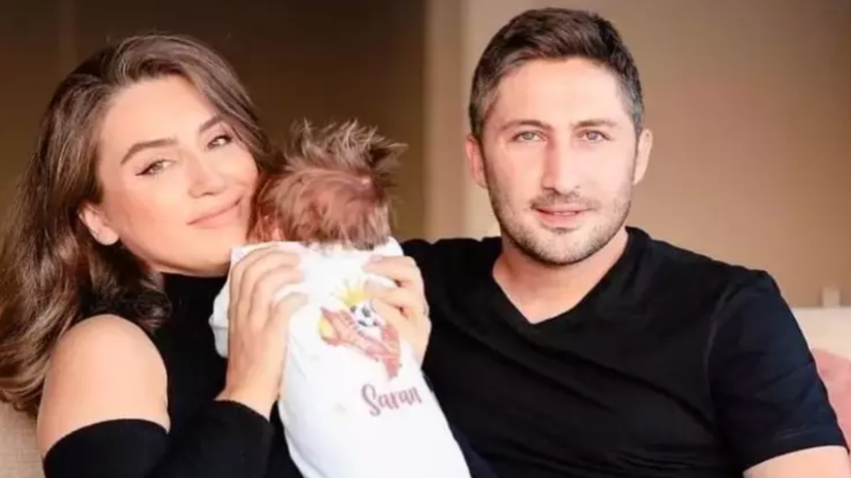Boşanma iddiasıyla gündemdeler! Sabri Sarıoğlu ile Yağmur Sarıoğlu’ndan yeni kare geldi Boşanma iddiasıyla gündemdeler! Sabri Sarıoğlu ile Yağmur Sarıoğlu’ndan yeni kare geldi