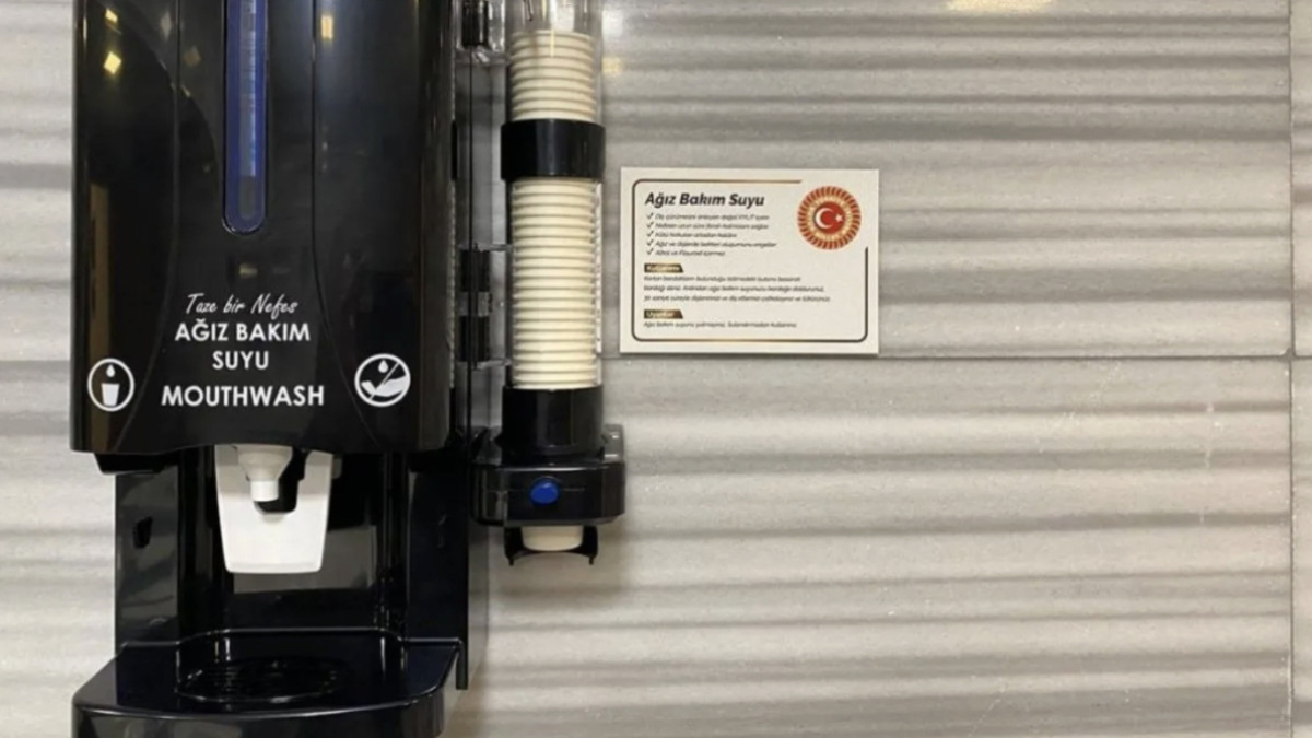 TBMM’ye milletvekilleri için ağız bakımı makinesi konuldu TBMM’ye milletvekilleri için ağız bakımı makinesi konuldu