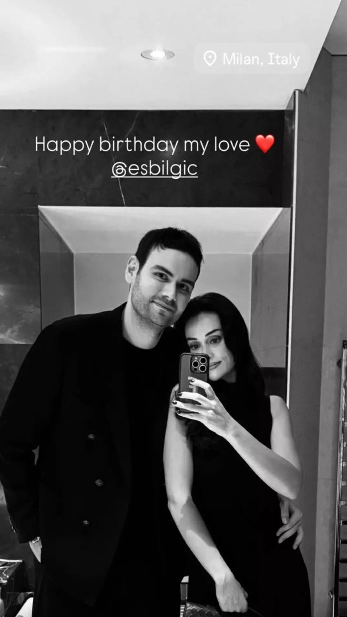 Oyuncu Esra Bilgiç 33 oldu! Sevgilisi Faruk Sabancı’dan aşk paylaşımı geldi Oyuncu Esra Bilgiç 33 oldu! Sevgilisi Faruk Sabancı’dan aşk paylaşımı geldi