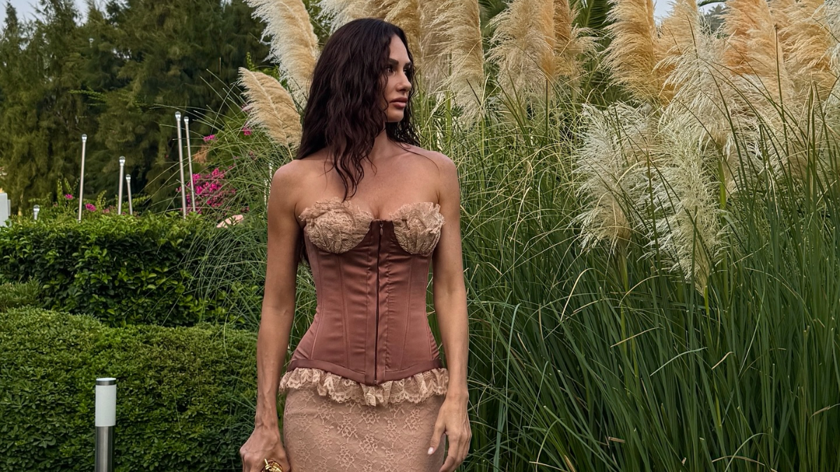 Eşinden yeni boşanan Yasemin Ergene’nin beyaz şortlu paylaşımı gündem oldu Eşinden yeni boşanan Yasemin Ergene’nin beyaz şortlu paylaşımı gündem oldu