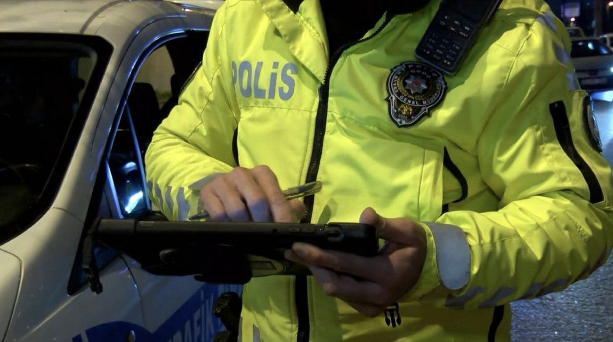 Ali Yerlikaya duyurdu: Yeni trafik kanunu 1 Ocak’ta yürürlüğe girecek Ali Yerlikaya duyurdu: Yeni trafik kanunu 1 Ocak’ta yürürlüğe girecek