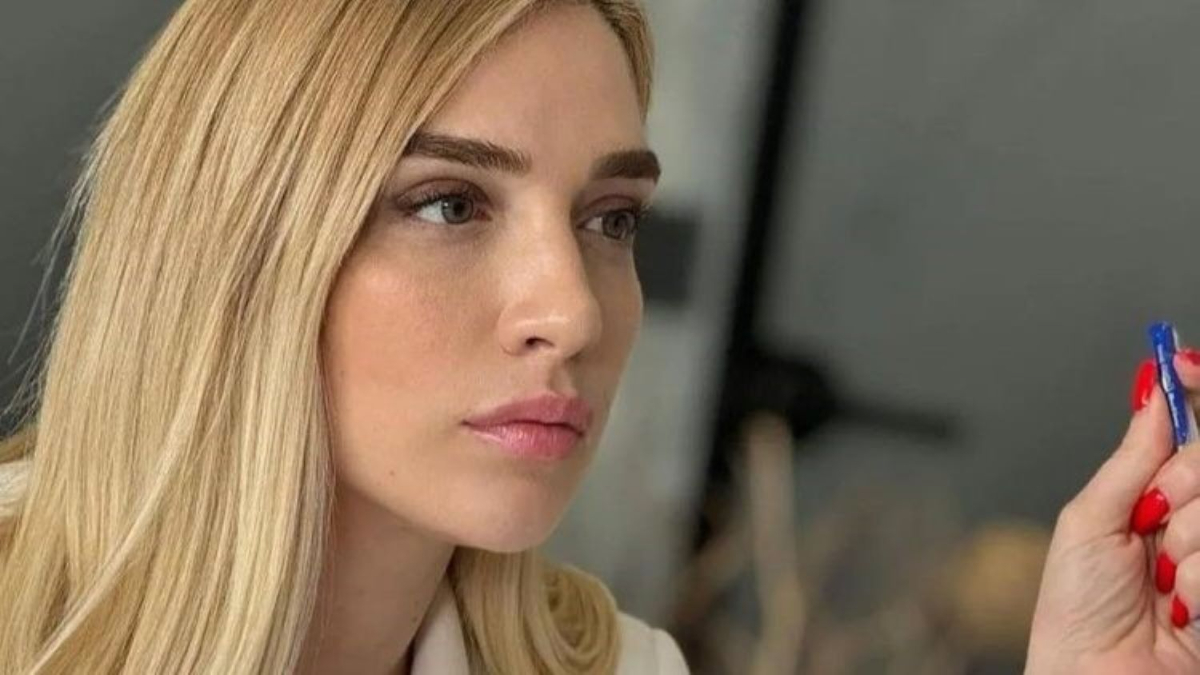 Cansu Canan Özgen, tv100’den ayrıldığını duyurdu Cansu Canan Özgen, tv100’den ayrıldığını duyurdu