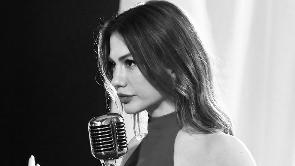 Demet Özdemir kırmızı elbisesiyle büyüledi! Instagram’ı sallayan pozuna beğeni yağdı Demet Özdemir kırmızı elbisesiyle büyüledi! Instagram’ı sallayan pozuna beğeni yağdı