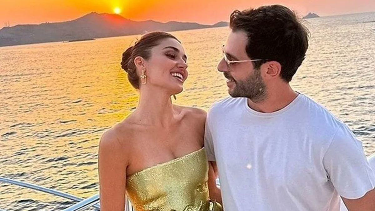 Paylaşıp sildi! Hande Erçel’den dikkat çeken kare Paylaşıp sildi! Hande Erçel’den dikkat çeken kare