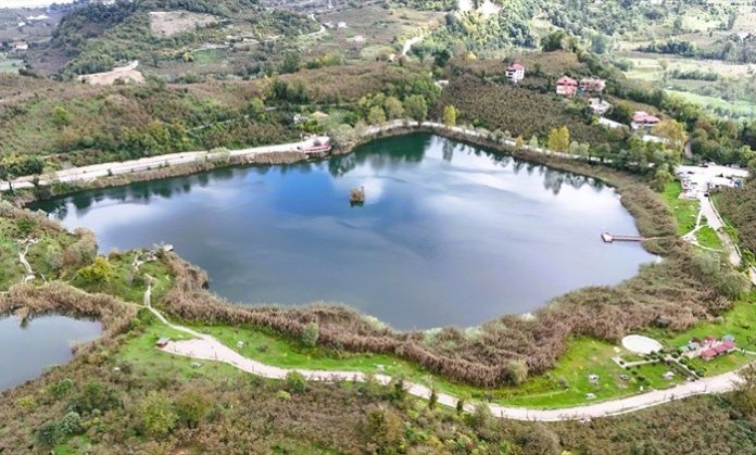 Fatsa’da Ruhu Dinlendiren Gizli Bir Cennet: Gaga Gölü Fatsa’da Ruhu Dinlendiren Gizli Bir Cennet: Gaga Gölü