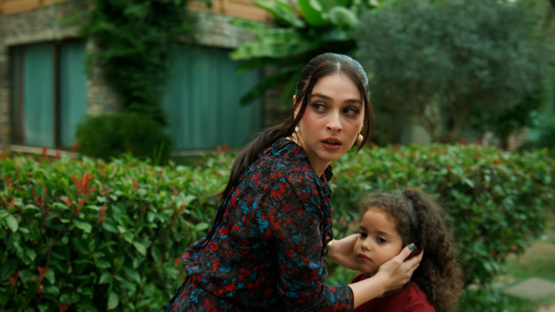 Güller ve Günahlar, bu akşam ilk bölümüyle ekrana gelecek! Yalanlarla örülü hayatlar ortaya çıkacak! Güller ve Günahlar, bu akşam ilk bölümüyle ekrana gelecek! Yalanlarla örülü hayatlar ortaya çıkacak!