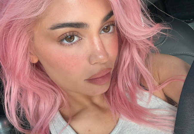 Kylie Jenner “King Kylie” Dönemini Yeniden Ateşliyor! Kylie Jenner “King Kylie” Dönemini Yeniden Ateşliyor!