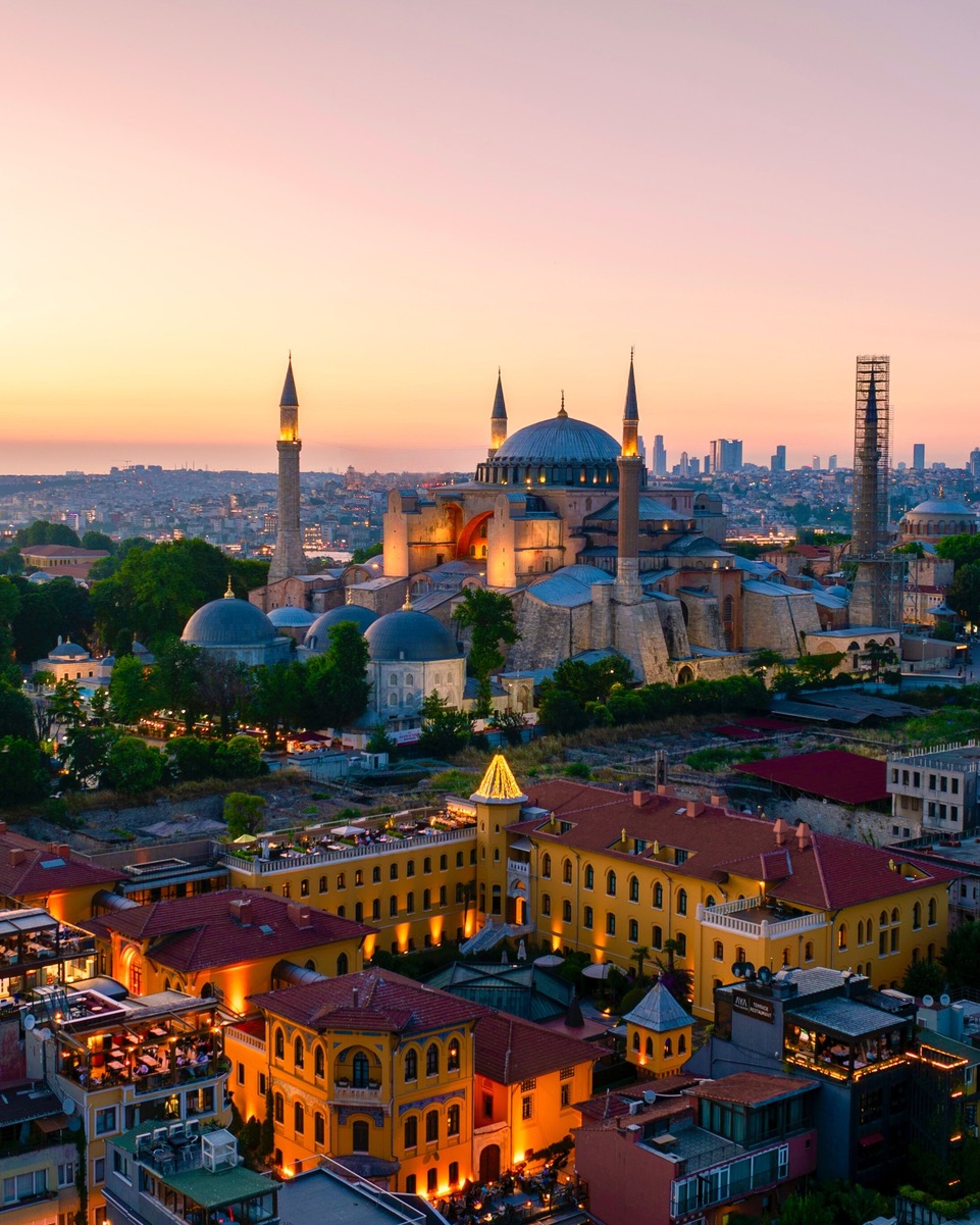 Michelin Key 2025 Listesi Açıklandı: İstanbul’dan İki Otel Ödül Aldı Michelin Key 2025 Listesi Açıklandı: İstanbul’dan İki Otel Ödül Aldı