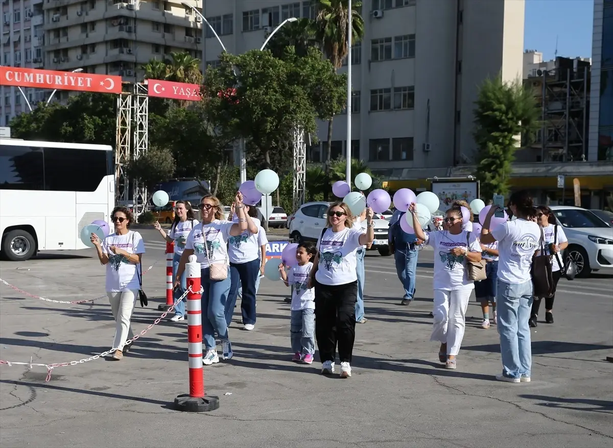 Adana’da Kadınlar Polikistik Over Sendromuna Dikkat Çekmek İçin Yürüyüş Yaptı Adana’da Kadınlar Polikistik Over Sendromuna Dikkat Çekmek İçin Yürüyüş Yaptı