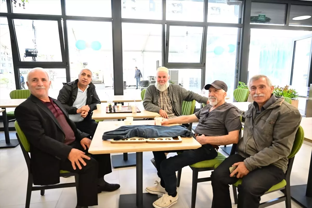 Başakşehir’de Yaşam Merkezleri Açıldı Başakşehir’de Yaşam Merkezleri Açıldı