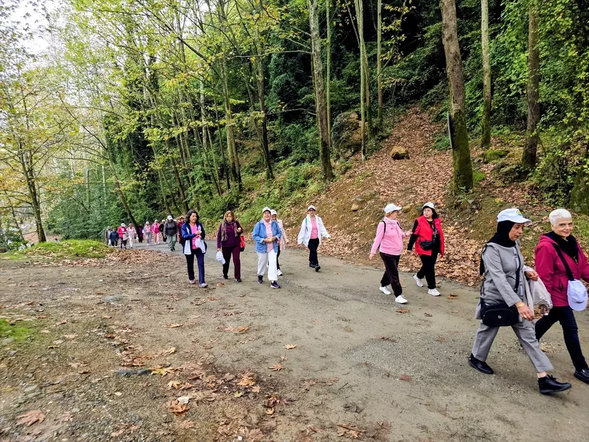 Çınarcık’ta Meme Kanseri Farkındalık Yürüyüşü