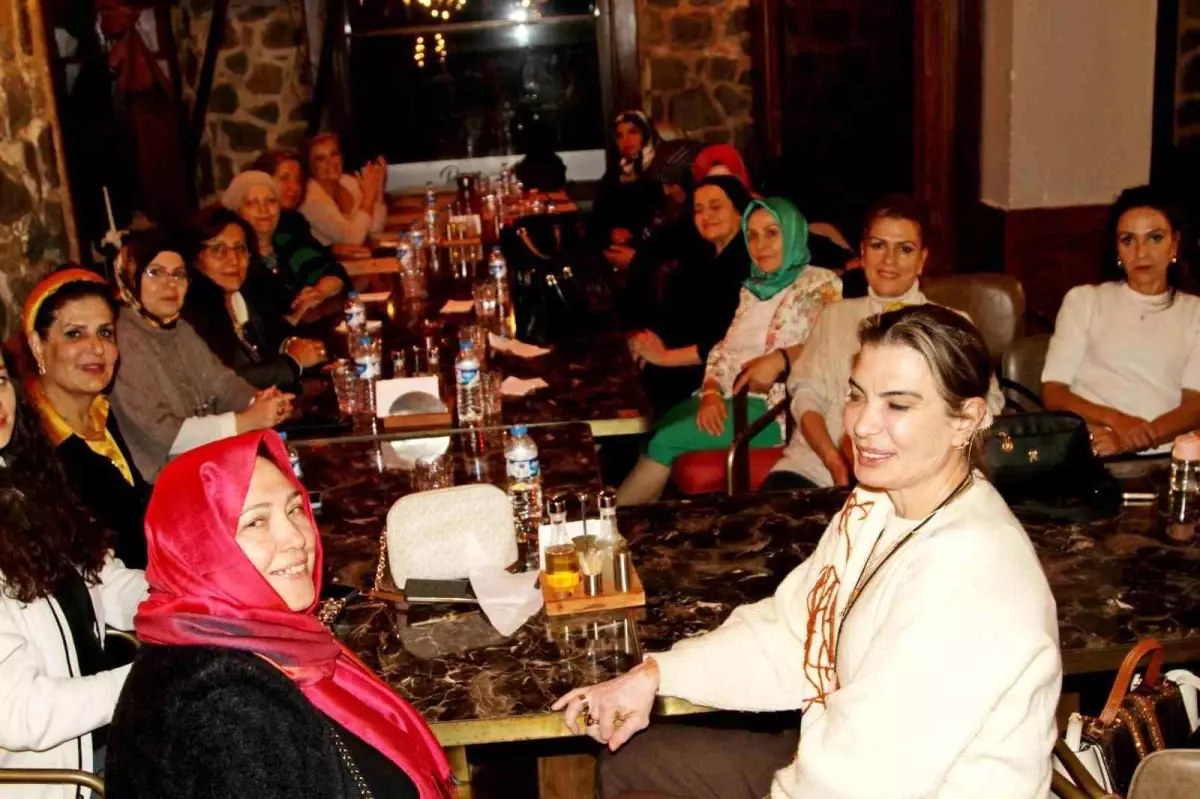 Erzurum’da Kadın Girişimcilerle Dayanışma Buluşması Düzenlendi Erzurum’da Kadın Girişimcilerle Dayanışma Buluşması Düzenlendi