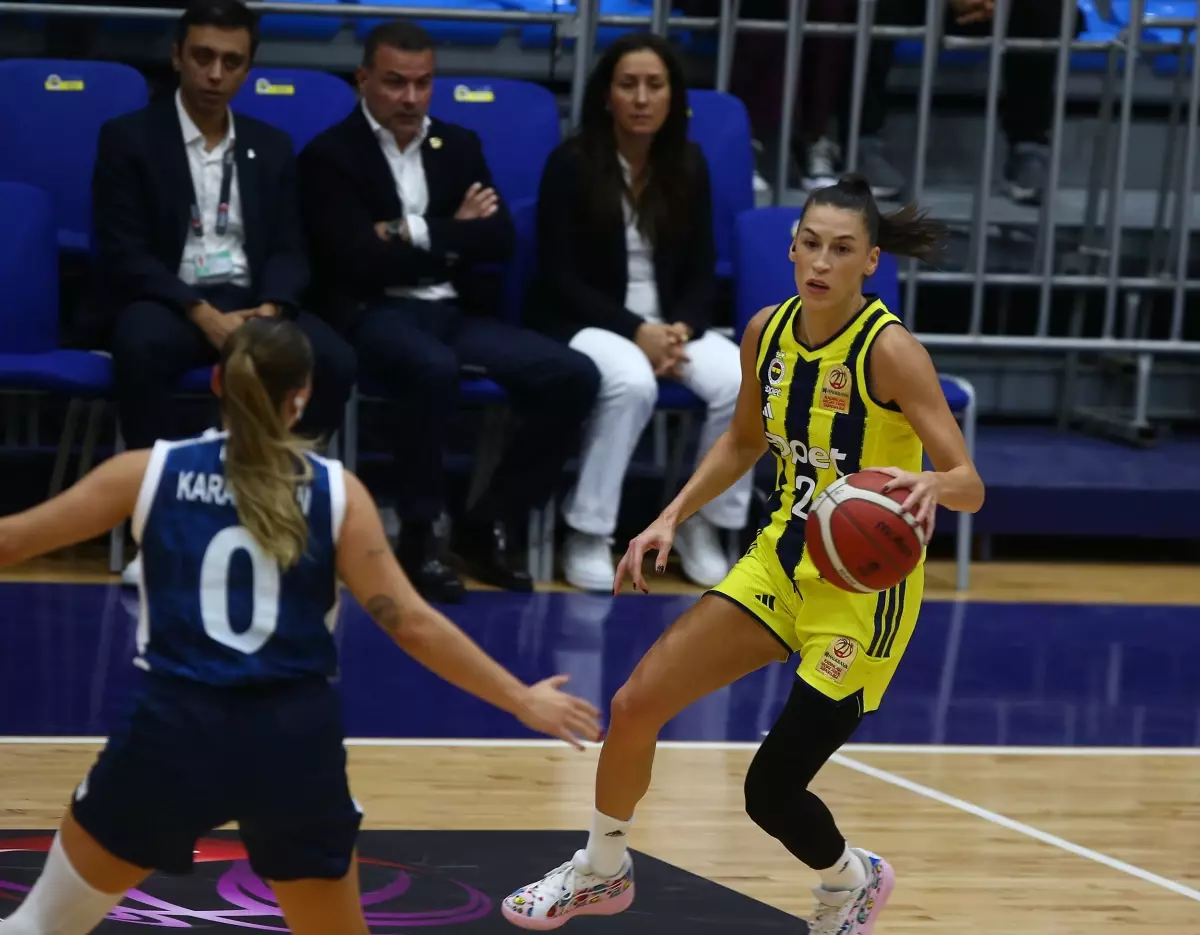 Fenerbahçe Opet Kadın Basketbol Takımı, Yeni Sezona Galibiyetle Başladı Fenerbahçe Opet Kadın Basketbol Takımı, Yeni Sezona Galibiyetle Başladı