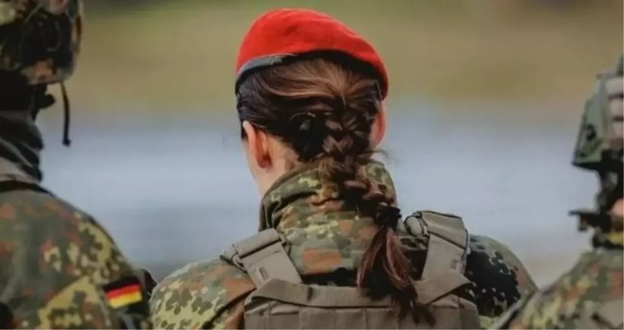 Kadınlara askerlik zorunluluğu hakkında son gelişmeler Kadınlara askerlik zorunluluğu hakkında son gelişmeler