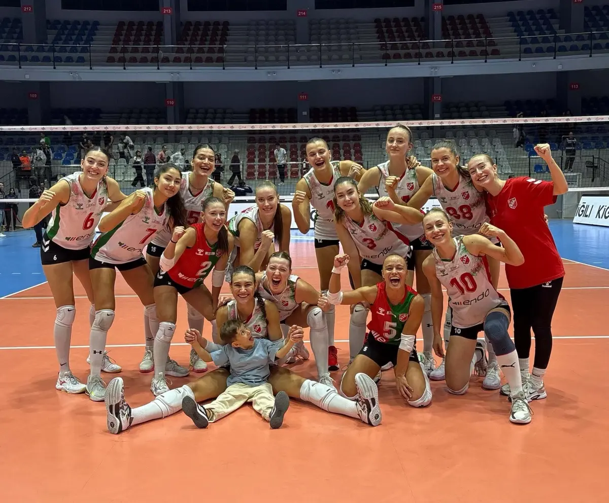 Karşıyaka, İBB Spor ile Zirve Mücadelesi Verecek Karşıyaka, İBB Spor ile Zirve Mücadelesi Verecek