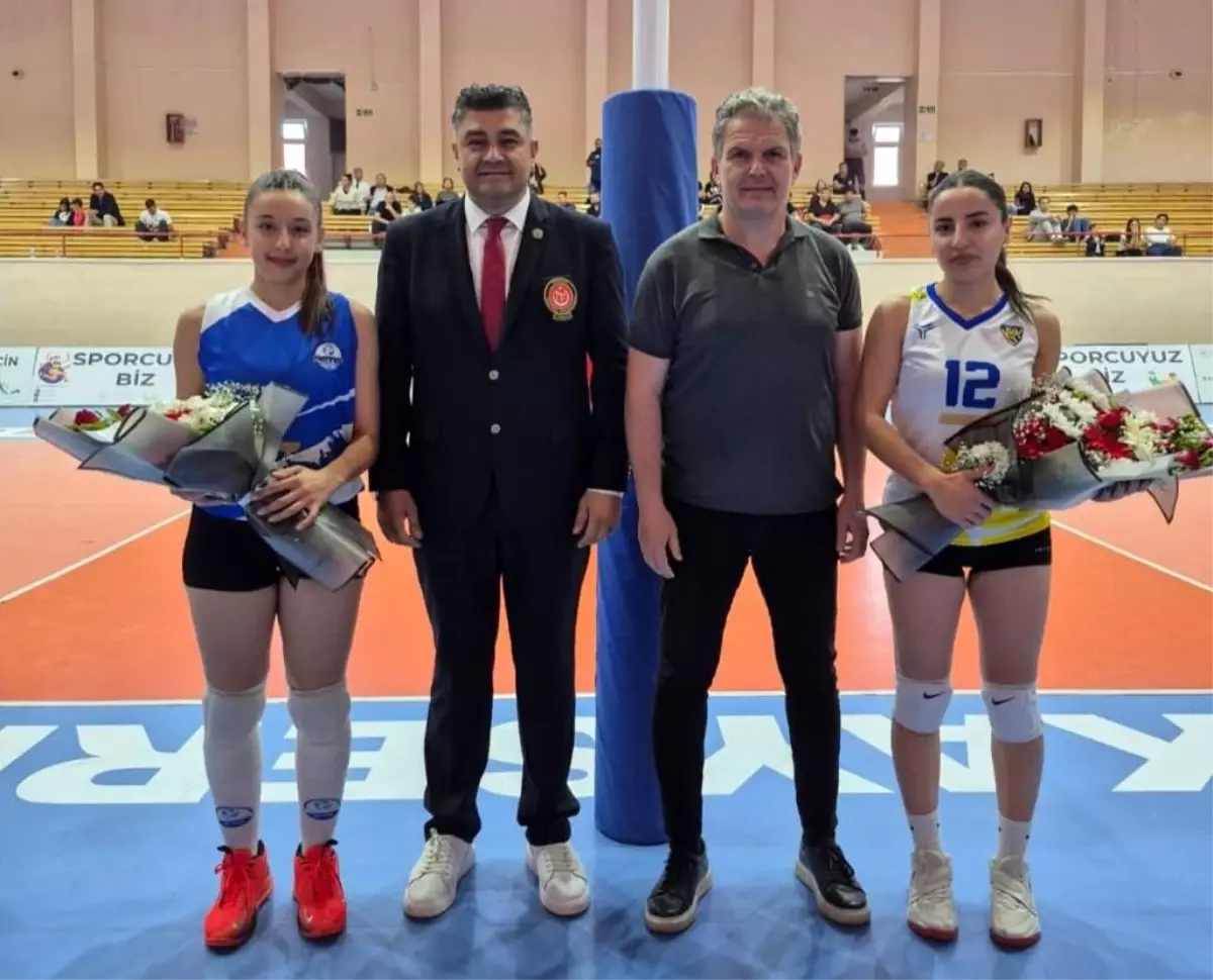 Kayseri Voleybol Kulübü Lige Galibiyetle Başladı Kayseri Voleybol Kulübü Lige Galibiyetle Başladı