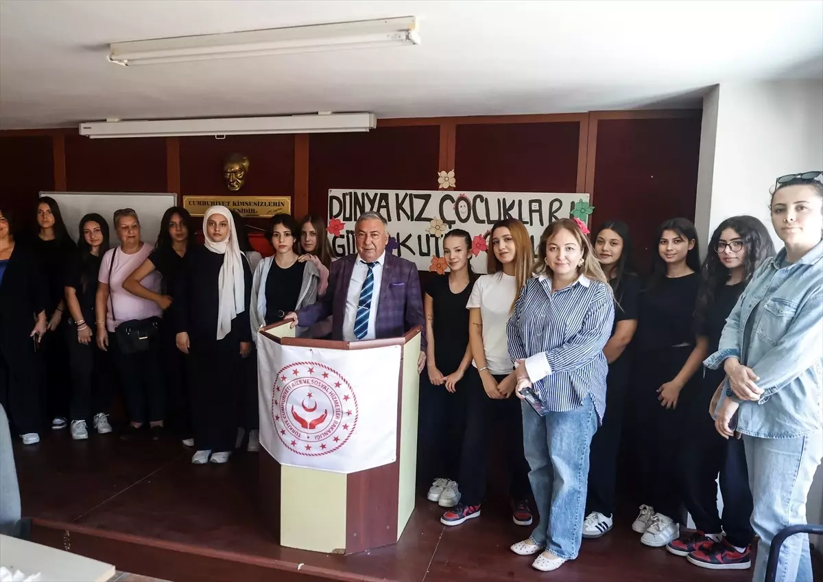 Mersin’de 11 Ekim Dünya Kız Çocukları Günü Etkinliği Mersin’de 11 Ekim Dünya Kız Çocukları Günü Etkinliği