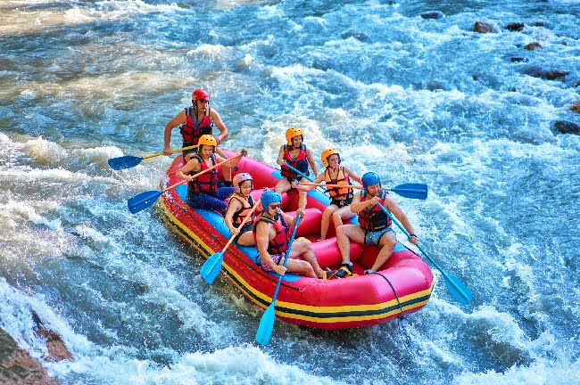 Rafting Nasıl Yapılır? Acemiler için Rafting Rehberi Rafting Nasıl Yapılır? Acemiler için Rafting Rehberi