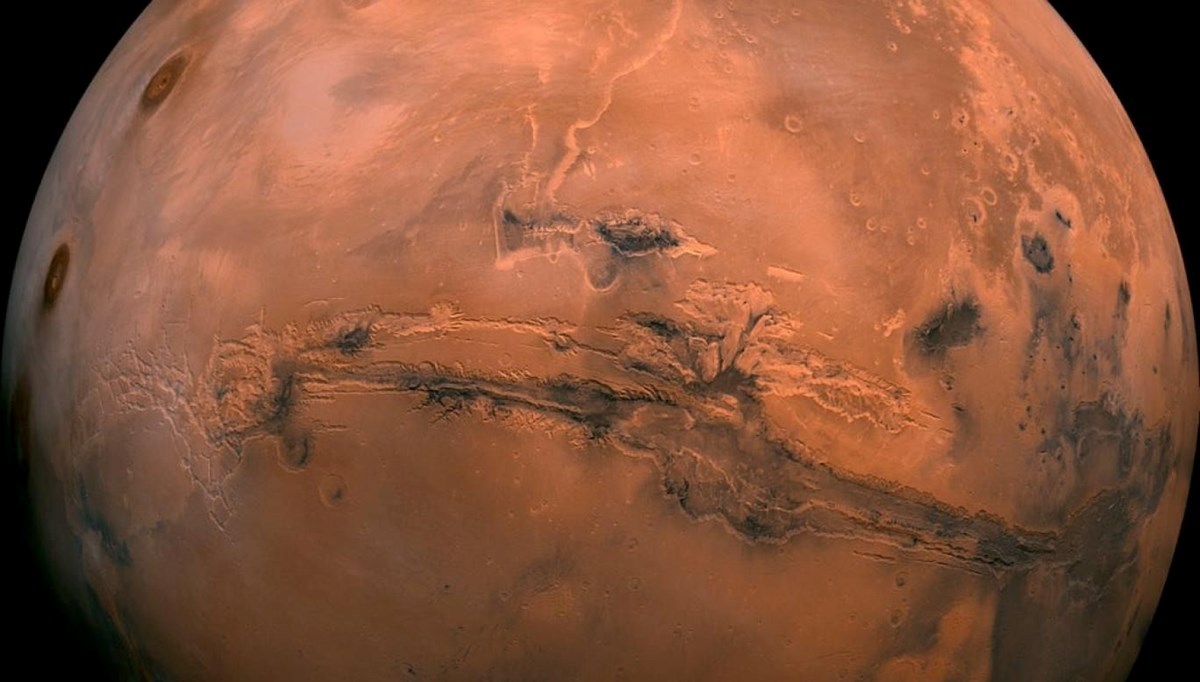 Mars buzundaki uzaylıların 50 milyon yıl hayatta kalabileceği keşfedildi Mars buzundaki uzaylıların 50 milyon yıl hayatta kalabileceği keşfedildi