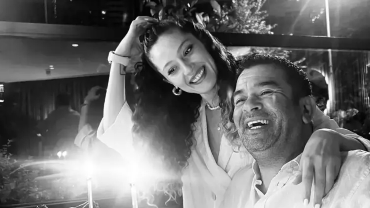 Bülent Şakrak, sevgilisi Duygu Arabacıoğlu’nun doğum gününü… Bülent Şakrak, sevgilisi Duygu Arabacıoğlu’nun doğum gününü…