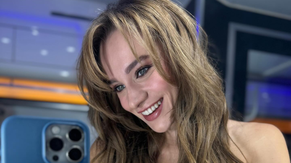 Miray Daner diziden çıkarıldı, yeni pozları dikkat çekti Miray Daner diziden çıkarıldı, yeni pozları dikkat çekti