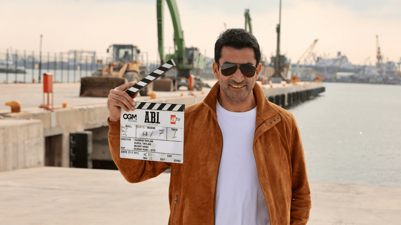 Kenan İmirzalıoğlu ve Afra Saraçoğlu’nun ‘A.B.İ.’ Dizisi Kenan İmirzalıoğlu ve Afra Saraçoğlu’nun ‘A.B.İ.’ Dizisi