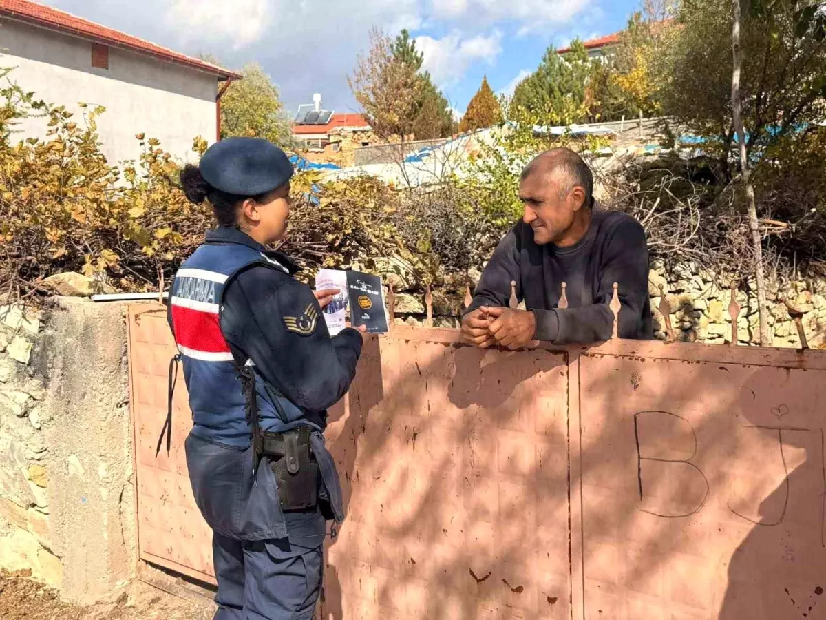 Afyonkarahisar’da Kadına El Kalkamaz ve KADES Eğitimi Afyonkarahisar’da Kadına El Kalkamaz ve KADES Eğitimi